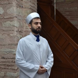 Judge Collar Dotted Robe White